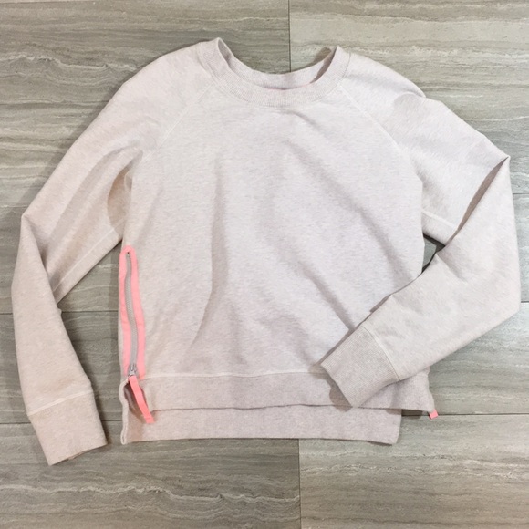 lululemon athletica Tops - Lululemon Athletica Sweatshirt - Size 6